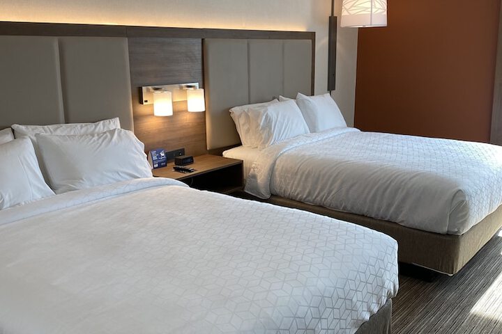 Room 6 of 60