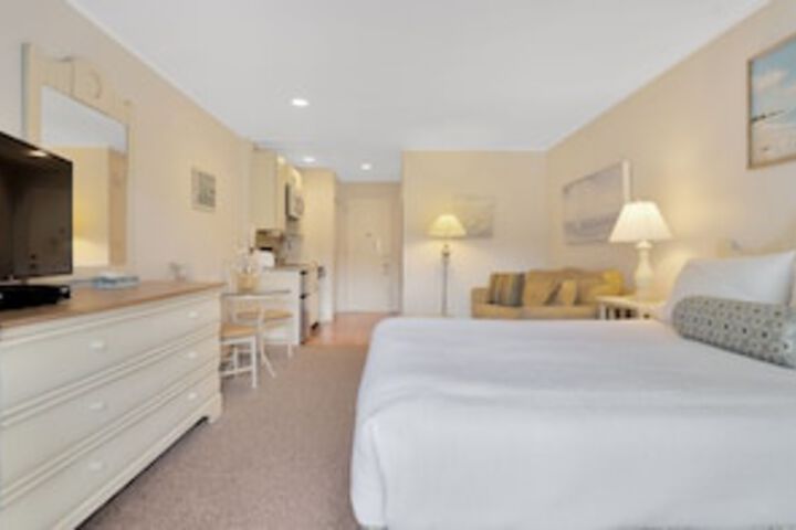 Room 118 of 549