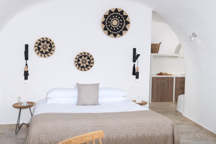 Room 15 of 104