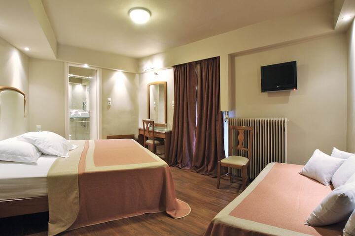Room 12 of 24