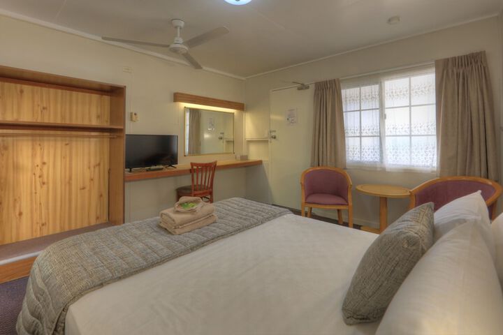 Room 11 of 31