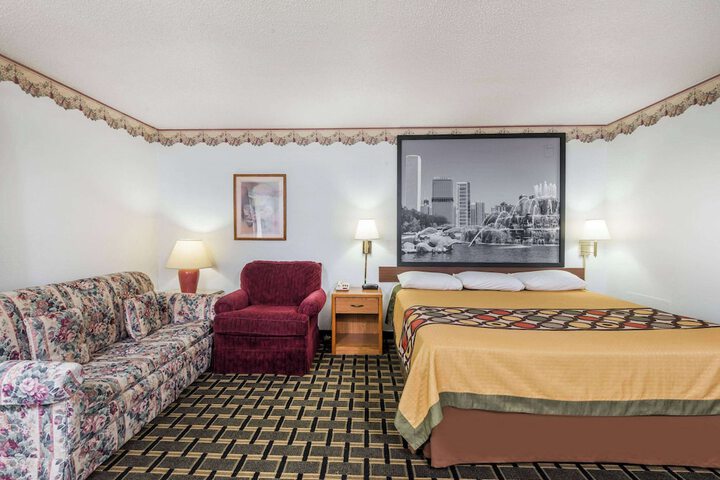 1 King Bed 1 Bedroom Suite (1 of 2)