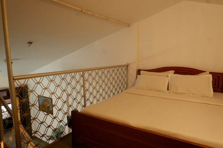 Room 32 of 58
