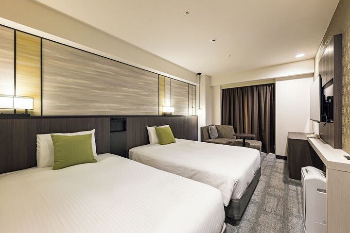 Room 34 of 127