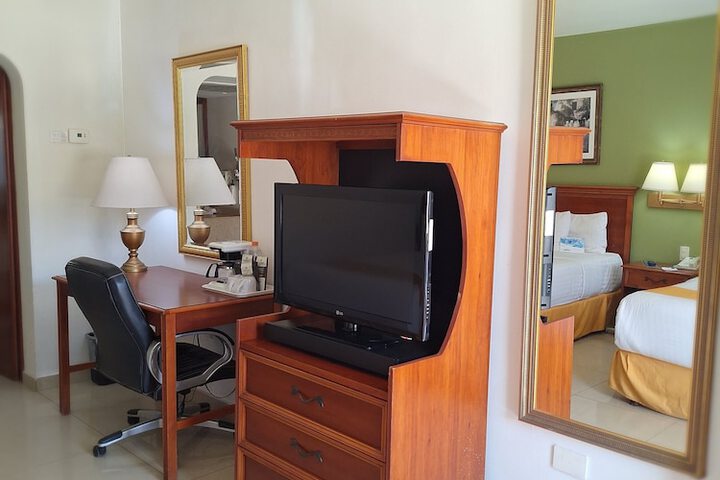 Room 18 of 49