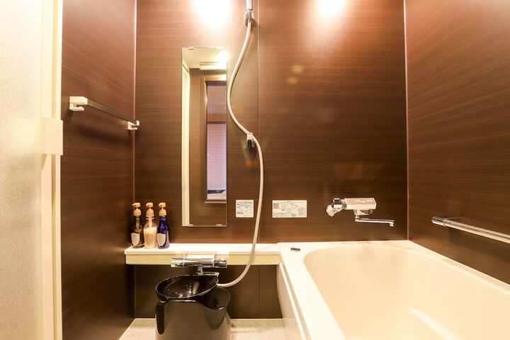 Room 19 of 38