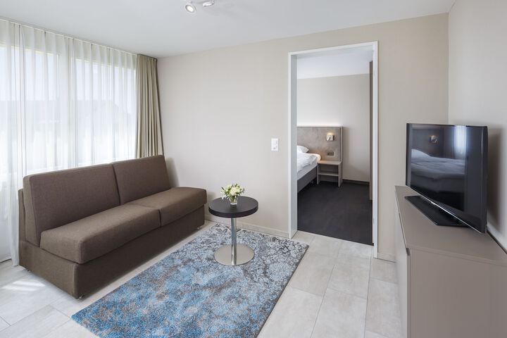 Room 8 of 35