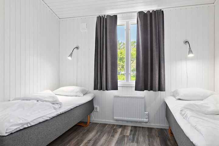 Room 4 of 31