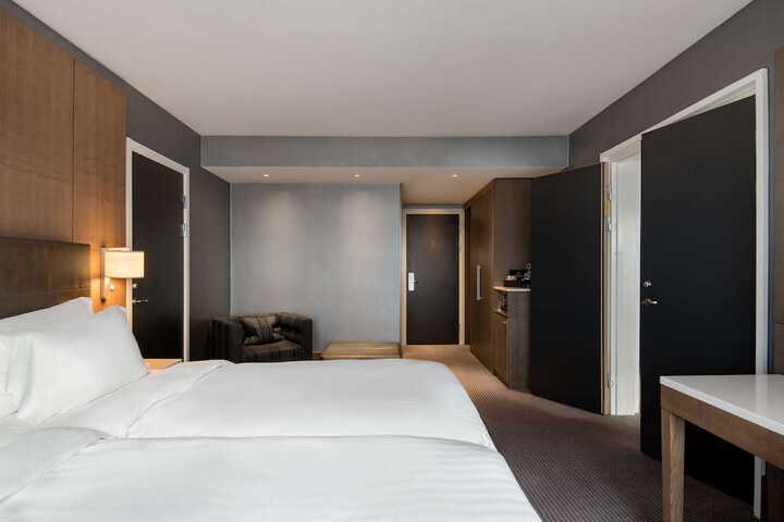 Room 56 of 149