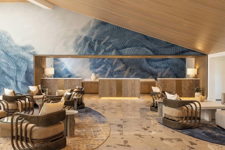 Entrance & Lobby