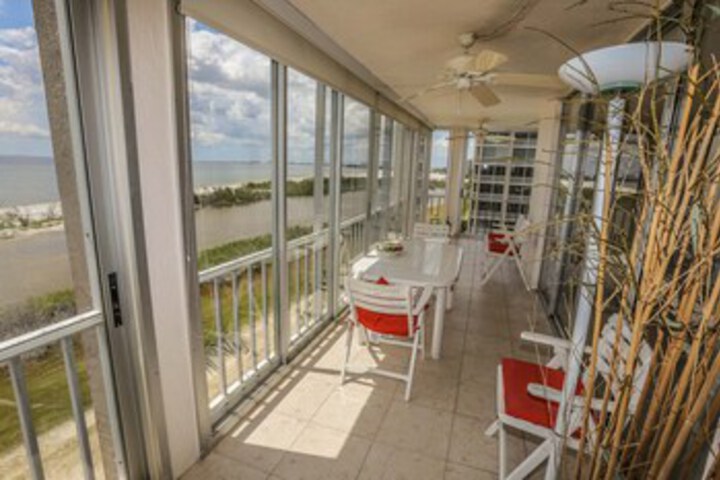Terrace/Patio 4 of 18