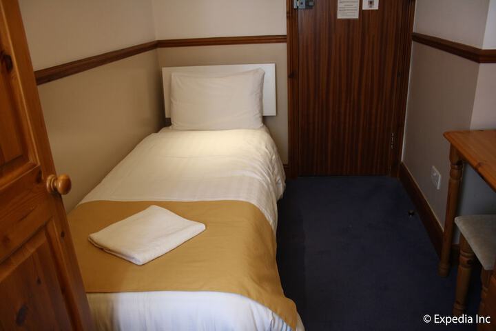 Room 13 of 52