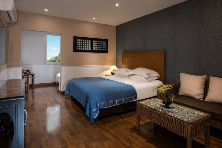 Room 15 of 137