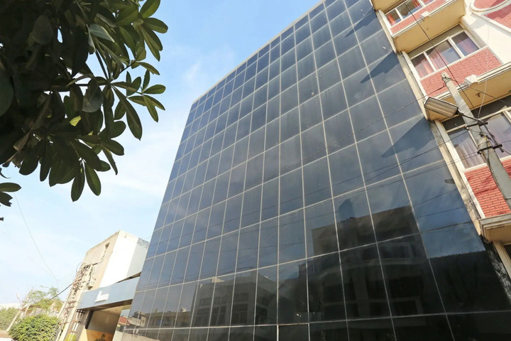OYO 10968 Hotel Almati 1