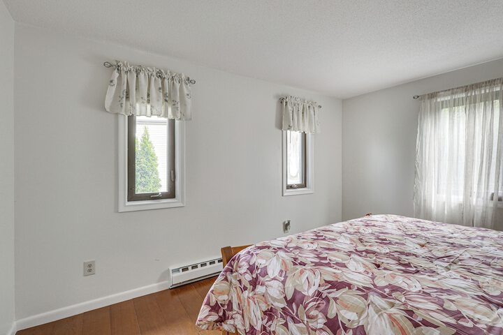 Quaint Bristol Townhome 14 Mi to West Hartford!