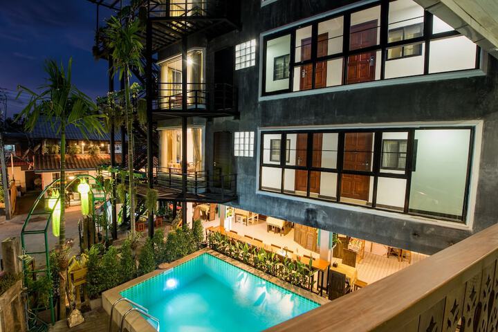 Hotel 92 of 97