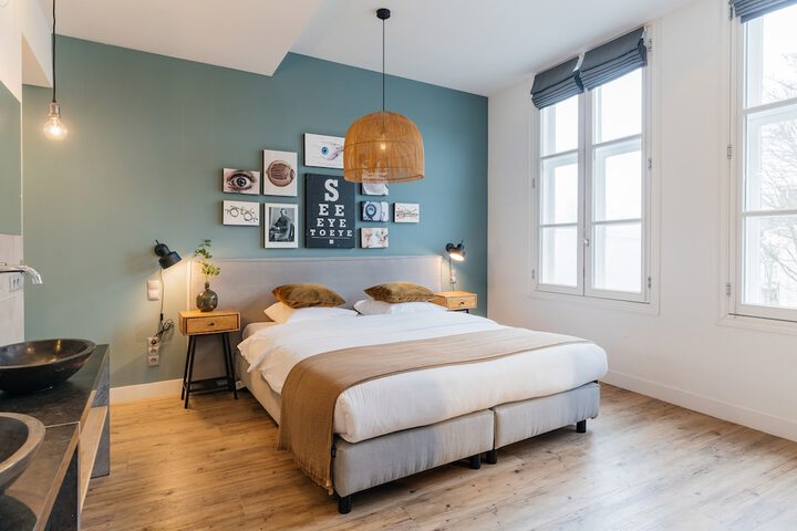 Room 9 of 67