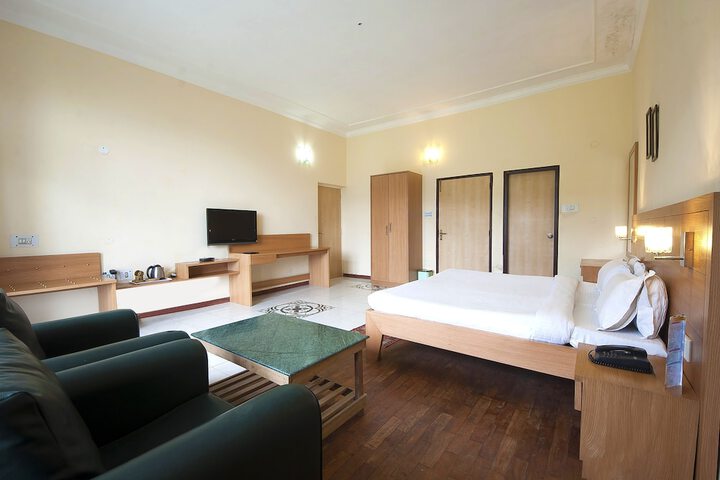 Room 7 of 57