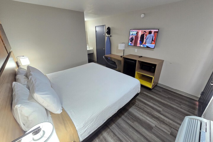 Room 8 of 46