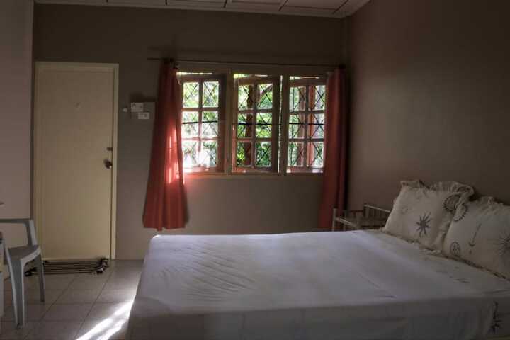 Room 3 of 32