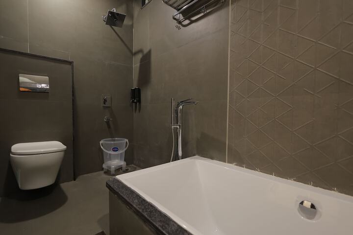 Room 60 of 83