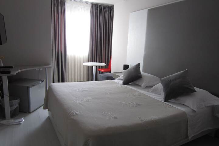 Room 35 of 74
