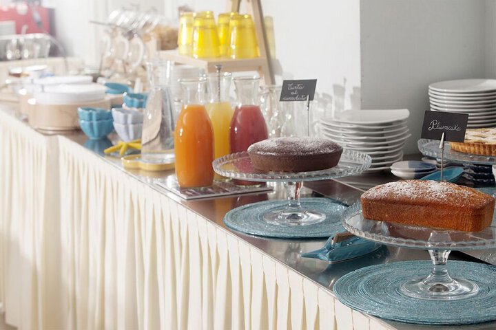 Breakfast/Coffee Service 57 of 68
