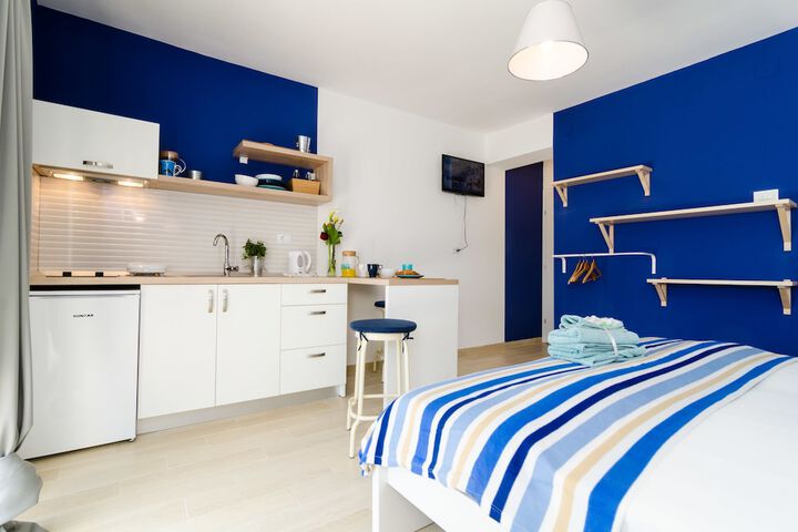 Room 10 of 67