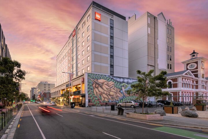 Hotel Entry