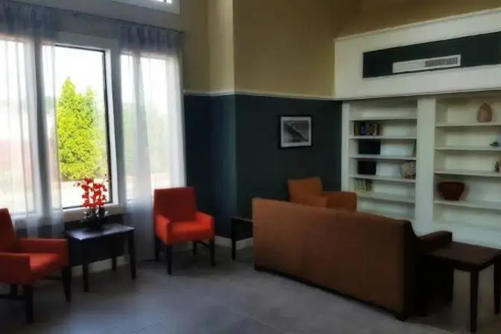 Room 8 of 14