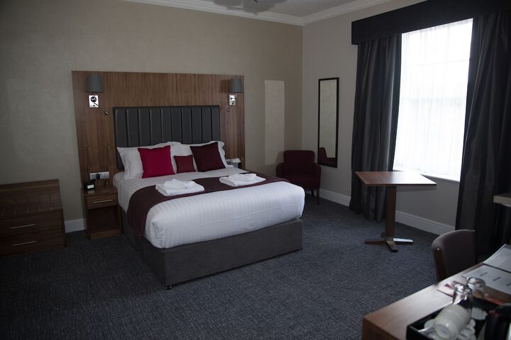 Room 8 of 40
