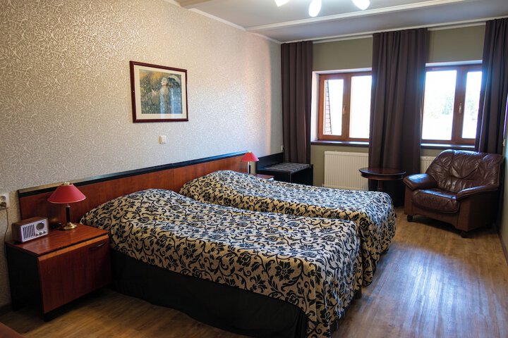 Room 8 of 31
