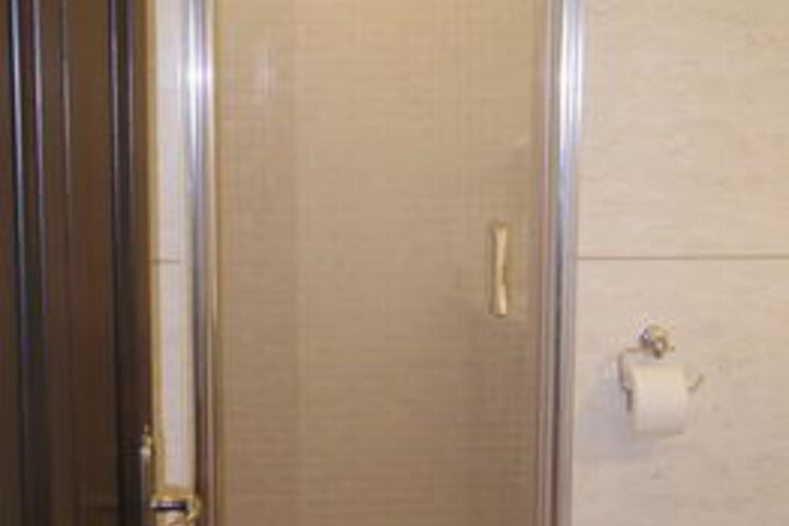Room 4 of 67
