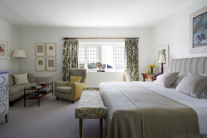 Room 34 of 87