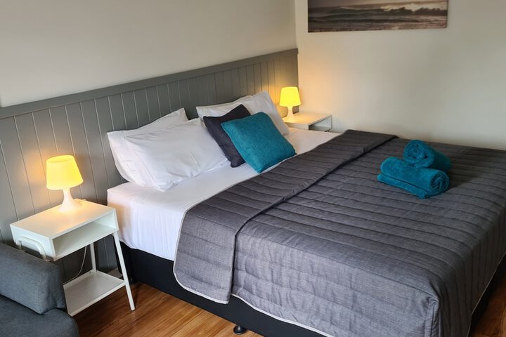 Room 3 of 63
