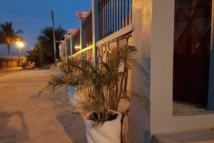 Bright Hotel & Suites