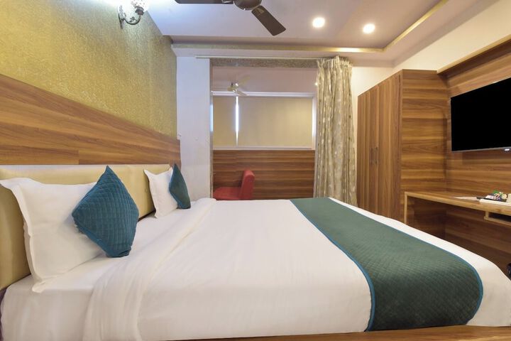 Room 5 of 24