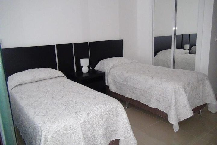 Room 2 of 86