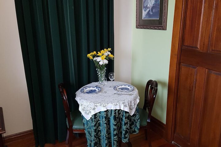 Room 10 of 20