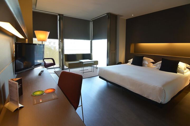 Room 7 of 39