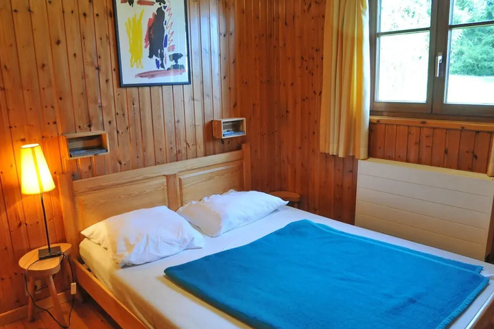 Room 3 of 10