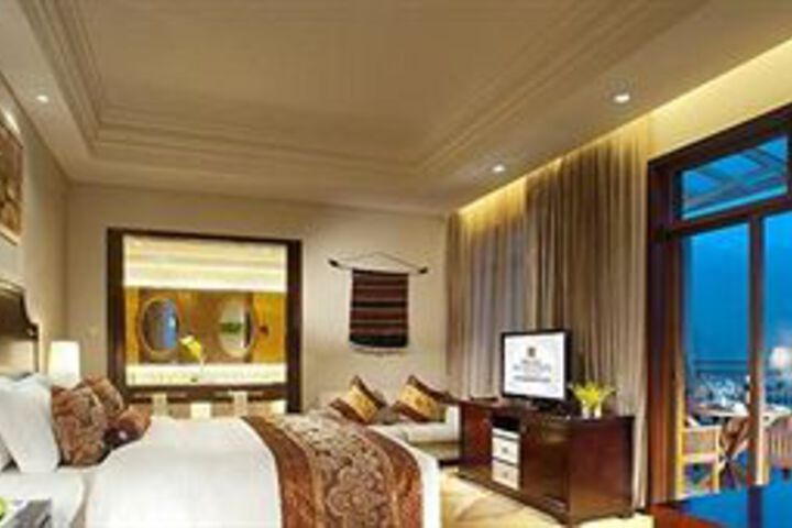 Room 6 of 24