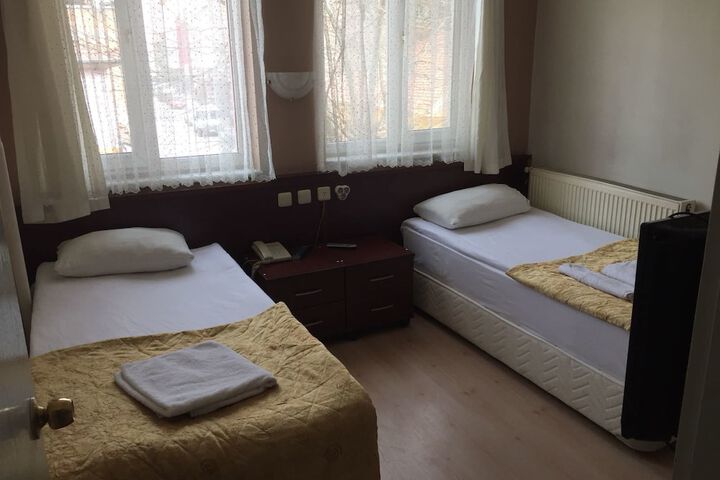 Room 6 of 29