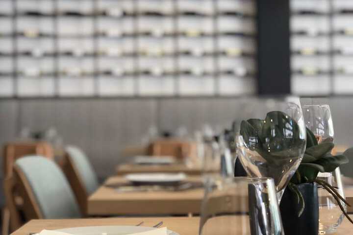 Dining 17 of 22