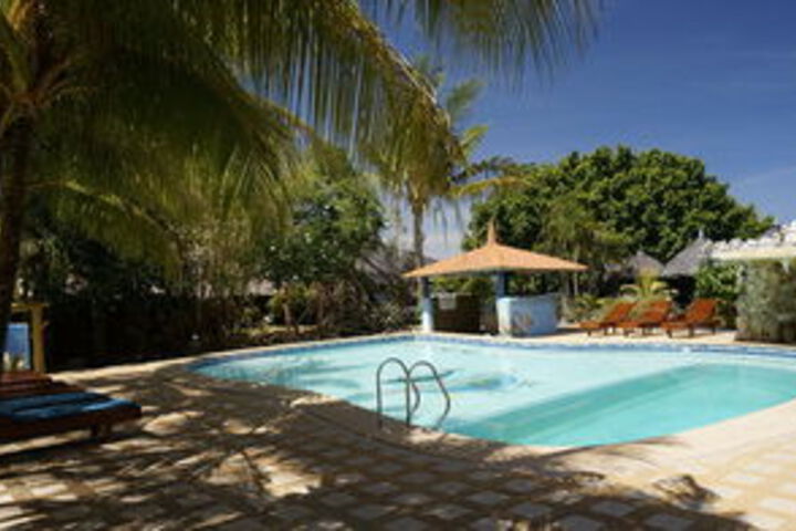 Pool 30 of 44