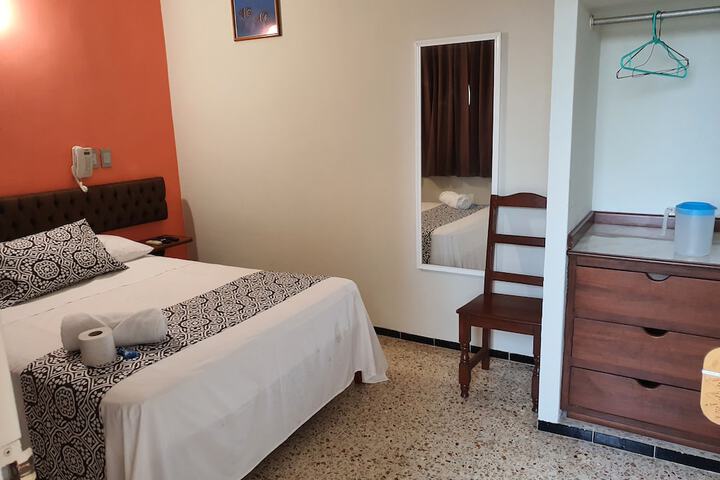 Room 11 of 40