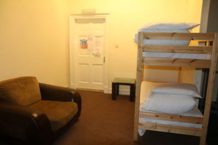 Room 17 of 39