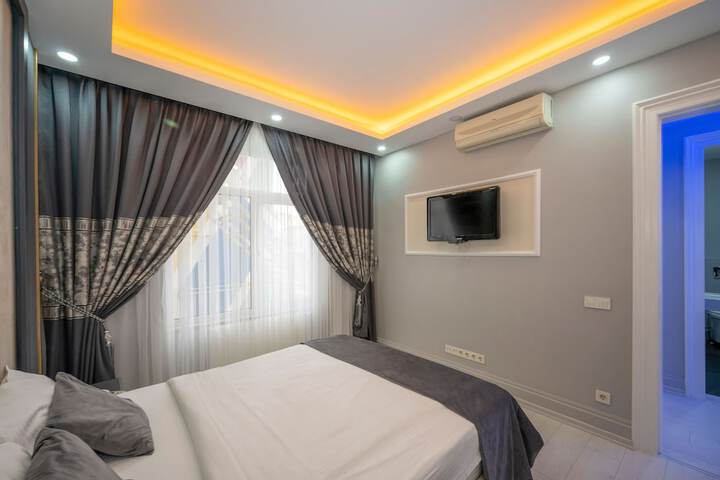 Room 19 of 62