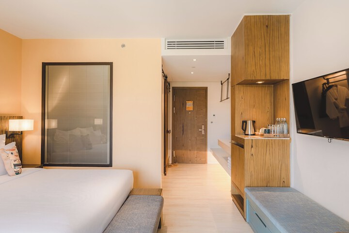 Room 20 of 49