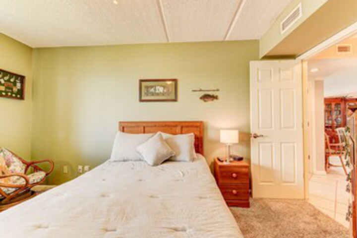 Room 182 of 225